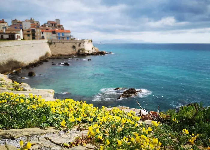 아파트 5 Min To Sea Francaise Old Town *