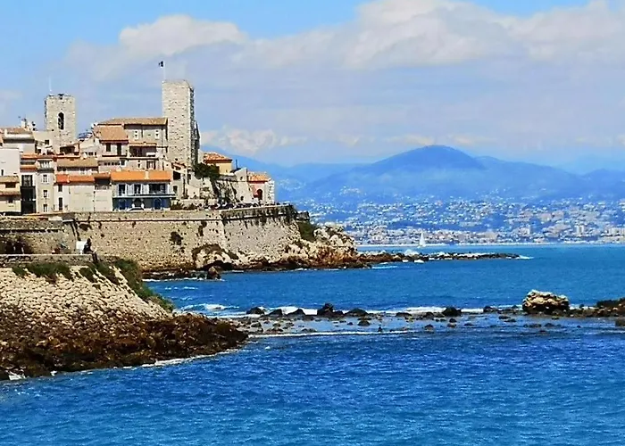 5 Min To Sea Francaise Old Town Apartment *